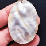 Colgante Plata Nácar Ovalado | Calma – Armonía – Protección