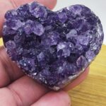 Corazón de Amatista Natural Calidad Extra | Protección – Intuición – Armonía